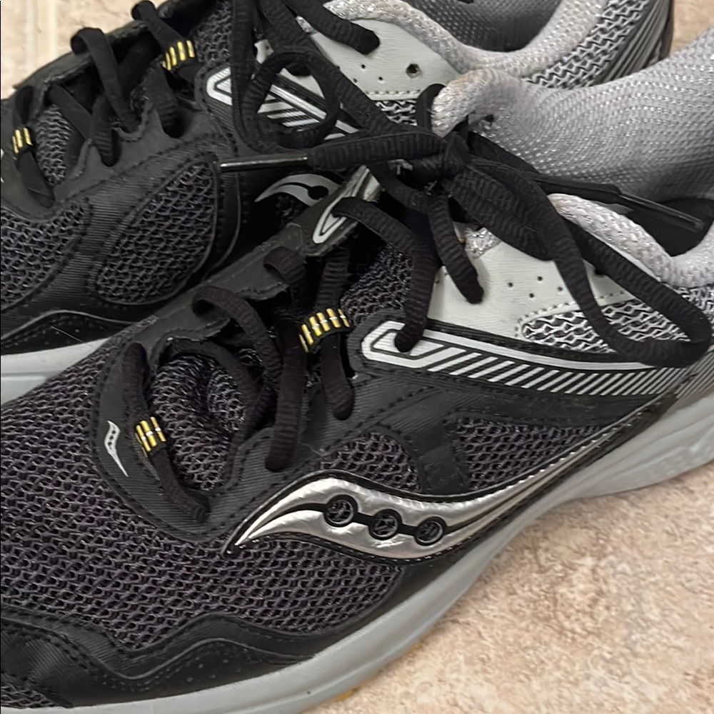 Men’s Saucony Black and Gray Mesh Athletic Shoes
